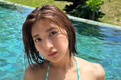 三田悠貴、水に浮かぶまん丸バスト