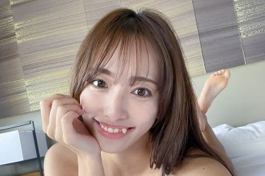 高梨瑞樹、キュートに圧巻の美谷間