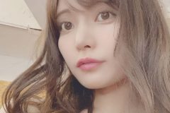 似鳥沙也加、癒しのグラマラスビューティー