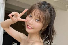 小日向ゆか、ピース＆ポニテで美スタイル披露