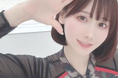 けんけん、攻撃特化のボディスーツ美女