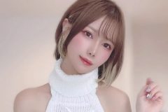 相良ましろ、穴あきニットの美谷間