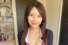 琴井ありさ、癒しの微笑みと刺激的な胸元