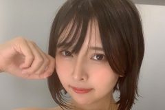 橋本ひかり、眼帯ビキニの甘々な誘惑