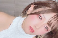 相良ましろ、穴あきニットで誘惑