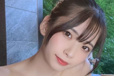 紅羽りお、のぼせ入浴ショット