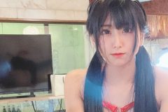 柳丸、裏側丸見え胡坐カット