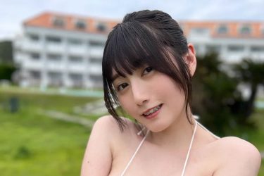 村雨芙美、屋外でスク変形ビキニの衝撃