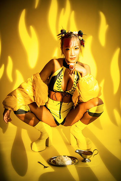 ウナギ・サヤカ1st写真集『極彩人』先行イメージカット公開の画像6