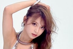 まるぴ、エキセントリックな美貌