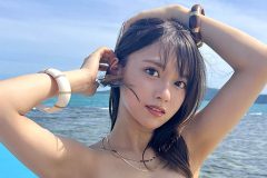 まるぴ、海辺の衝撃プロポーション