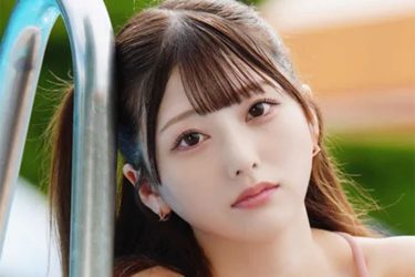 横山みい奈、キュンとする体育座り