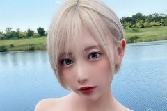 篠崎こころ、なんかすごい水着の美谷間