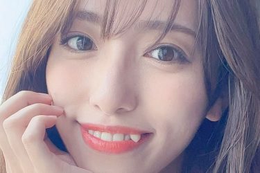 高梨瑞樹、絶妙角度の全裸風カット