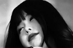 永瀬永茉、色のない世界で魅せる…たわわボディ