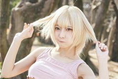 火将ロシエル、美しすぎる「下パイ」チラリ