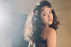 東雲うみ、エモかわの艶ヒップ