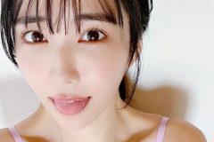 天羽希純、秘密の舌ペロ