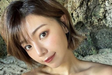 大川成美、リボンブラの美谷間