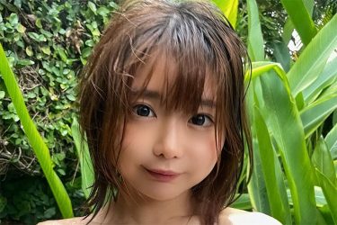 藤田もも、ボリューミーな牛ビキニ
