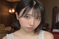 三橋くん、純白ランジェリーで大人の色香