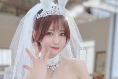 相良ましろ、大胆衣装の花嫁バニー