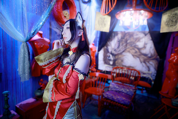 10月31日(火)彩、雫、花房マキ 大胆コスプレでハロウィンイベント開催の画像5