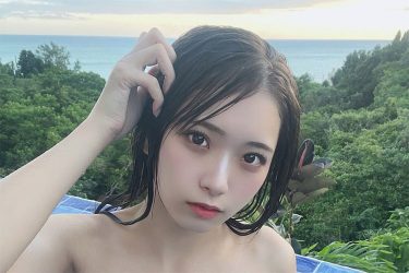 紅羽りお、絶景の艶ビキニ彼女
