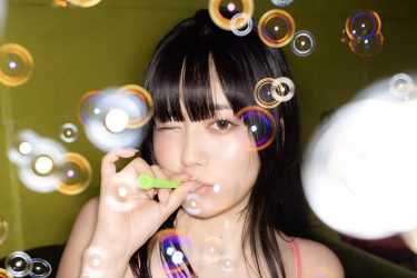 東雲うみ、感謝のむっちりランジェリーショット