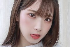 紅羽りお、舌ペロ＆下パイの遅刻ポスト