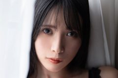 JILL、黒ランジェリーのたわわ