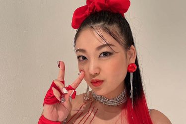 風吹ケイ「15代目サガミオリジナル宣伝大使」就任で大胆コスチューム