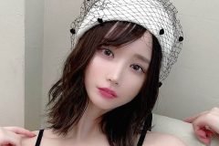 イヨリーヌ、柔バストはみ出るハートビキニ