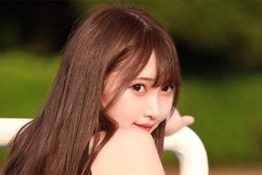 片岡未優、桃尻輝くバックショット