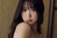 真島なおみ、一糸まとわぬセミヌード