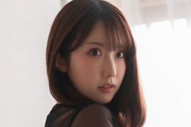 大河もも、ニーハイ美ヒップ