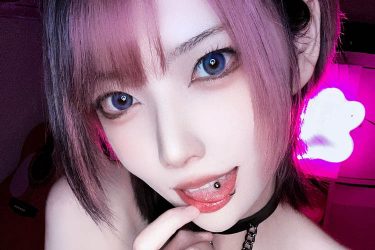 ぽにょ皇子、ドアップの美貌と絶品ボディ