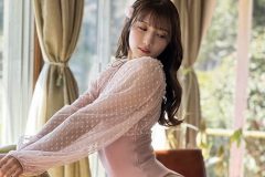 夏本あさみ、ヒップの丸み美しい「あさみライン」