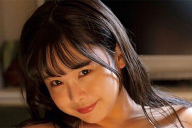 永瀬永茉、スキャンダラスな鷲づかみ