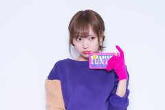 鎌田紘子、破壊力抜群の「めくりぱんつ」