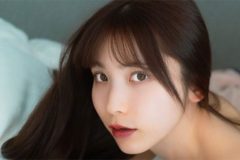 紗愛、強めの四つん這いショット