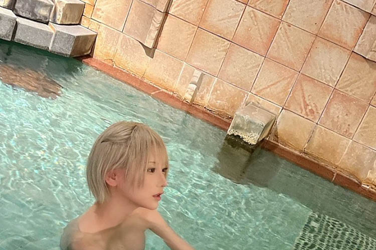 篠崎こころ「2度見したら負け」の入浴ショットの画像1