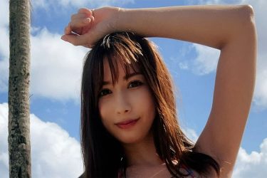 百合川サシャ、南国で問う「センシティブでしょうか？」