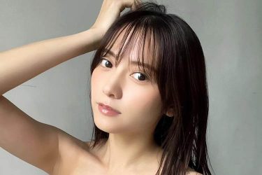 桃月なしこ、圧巻のランジェリー姿