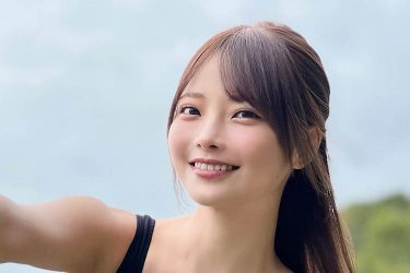 新谷姫加、弾ける笑顔と美スタイル