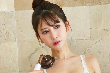 名取くるみ、禁断の紐ほどきショット