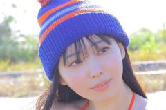 紫藤るい、ニット帽とビキニのギャップ萌え