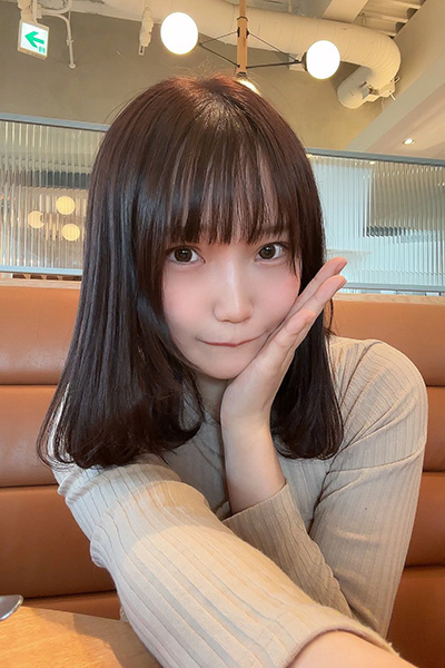 世良ののか、谷間丸出しの穴あきニットの画像3