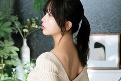 いくみ、Tバックで立派なプリプリ