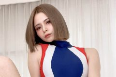 紅羽祐美、キワドい水着の刺激的な大開脚